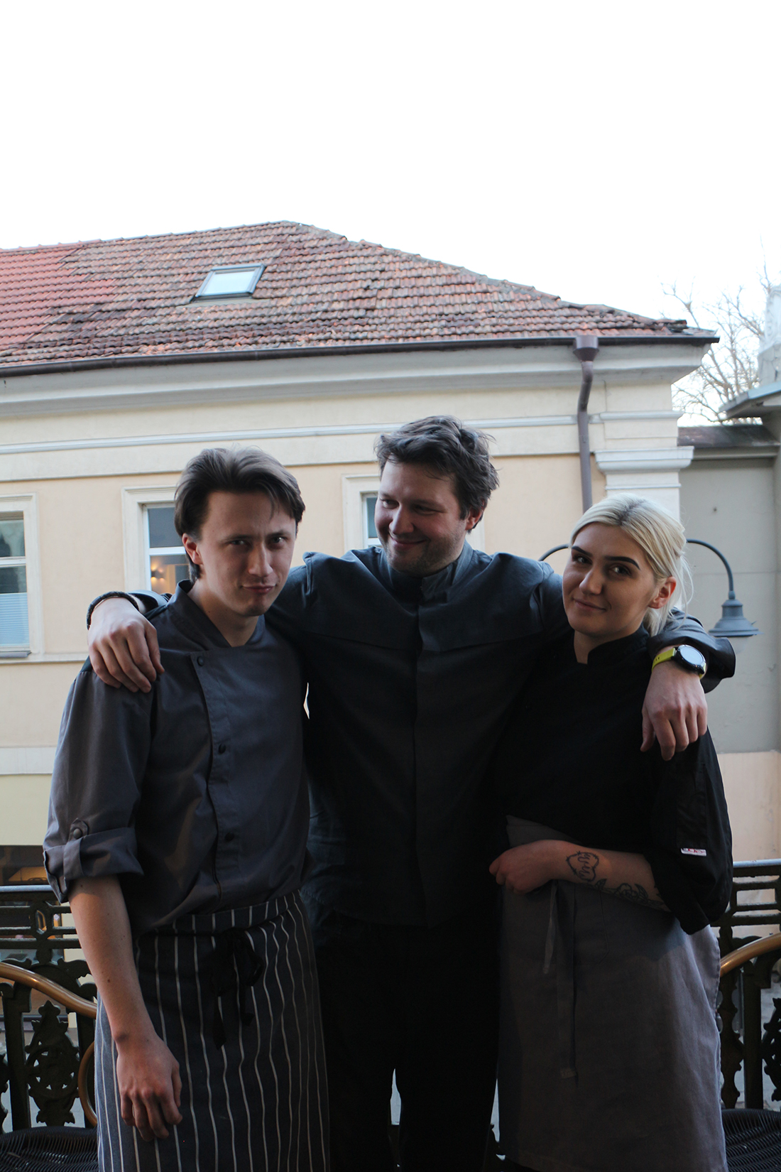 Virtuvės šefas Valdas Stasiūnas su jaunų šefų komanda