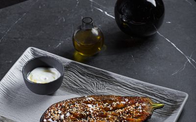 Keptas baklažanas su miso padažu