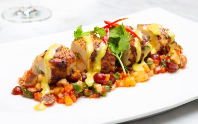 Kiaulienos nugarinė su persikų salsa